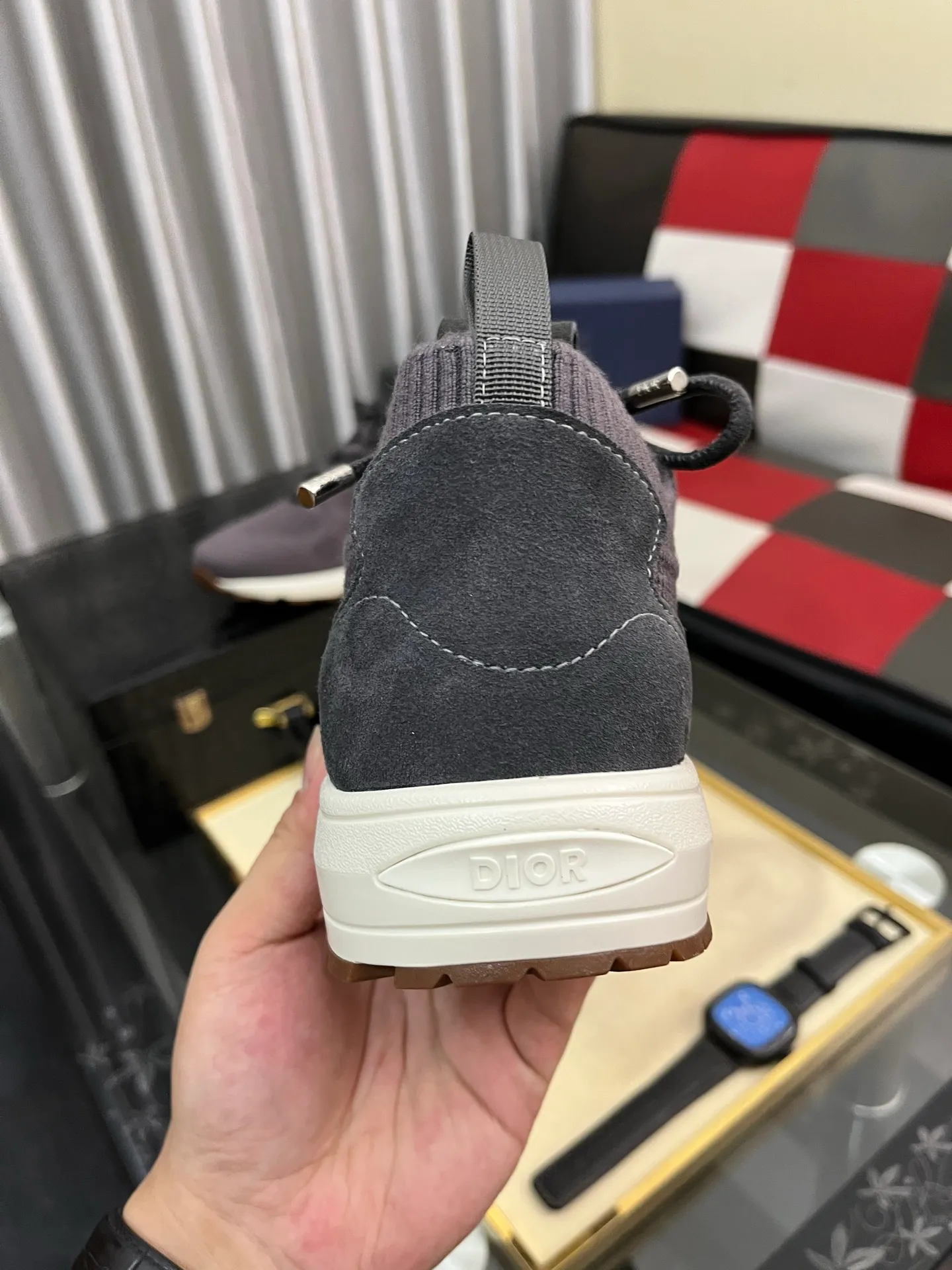 Men's shoes 💰: 400⌚️⌚️2025 new Dior fly-knit breathable casual men's shoes are on the market, original order, impeccable, the upper is made of imported fly-knit, and the original outsole is made one to one quarter. It is super comfortable on the feet. It is a must-buy pair of shoes. Available in sizes 38-446️⃣